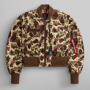 LIKE NEW Alpha Industries L-2B cropped camo jacket